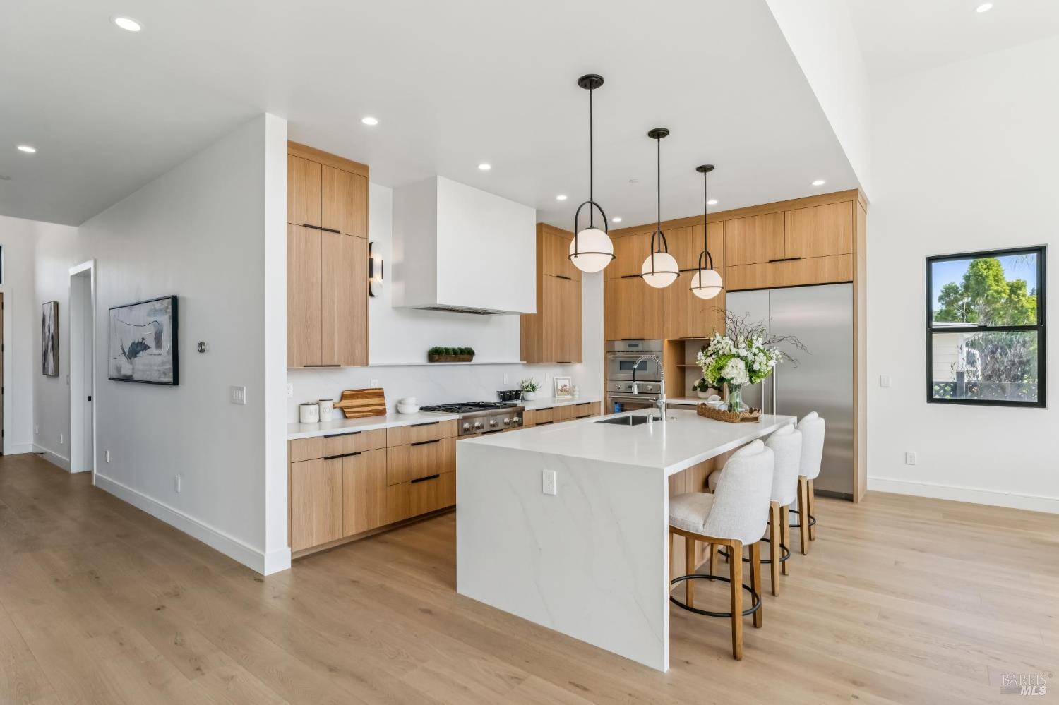 39 Strawberry Circle Mill Valley, CA 94941 - Photo 13 of 81