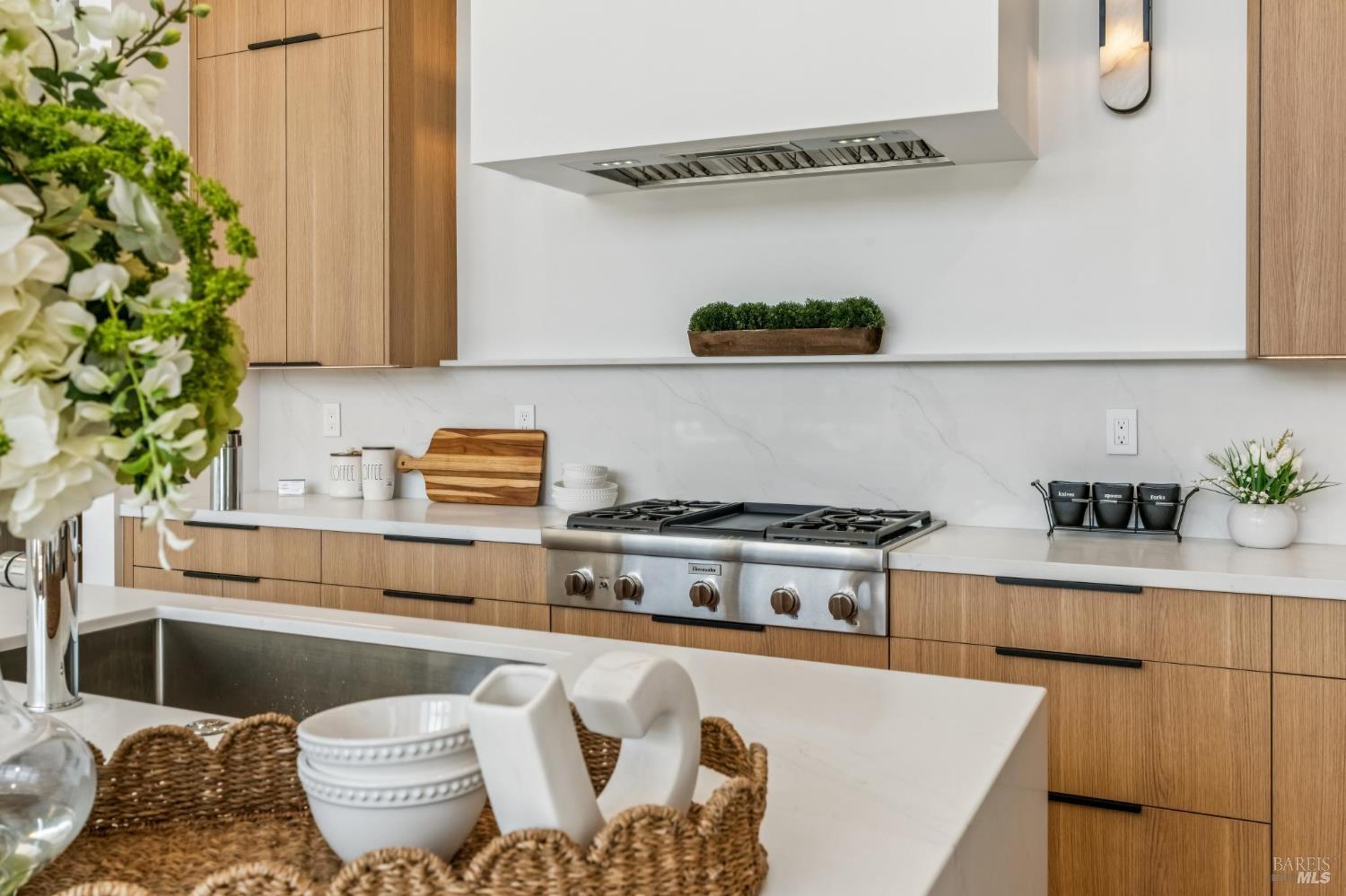 39 Strawberry Circle Mill Valley, CA 94941 - Photo 18 of 81