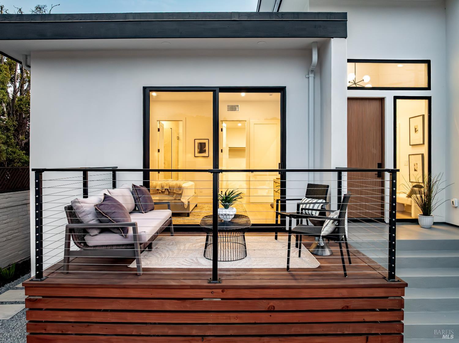 39 Strawberry Circle Mill Valley, CA 94941 - Photo 4 of 81