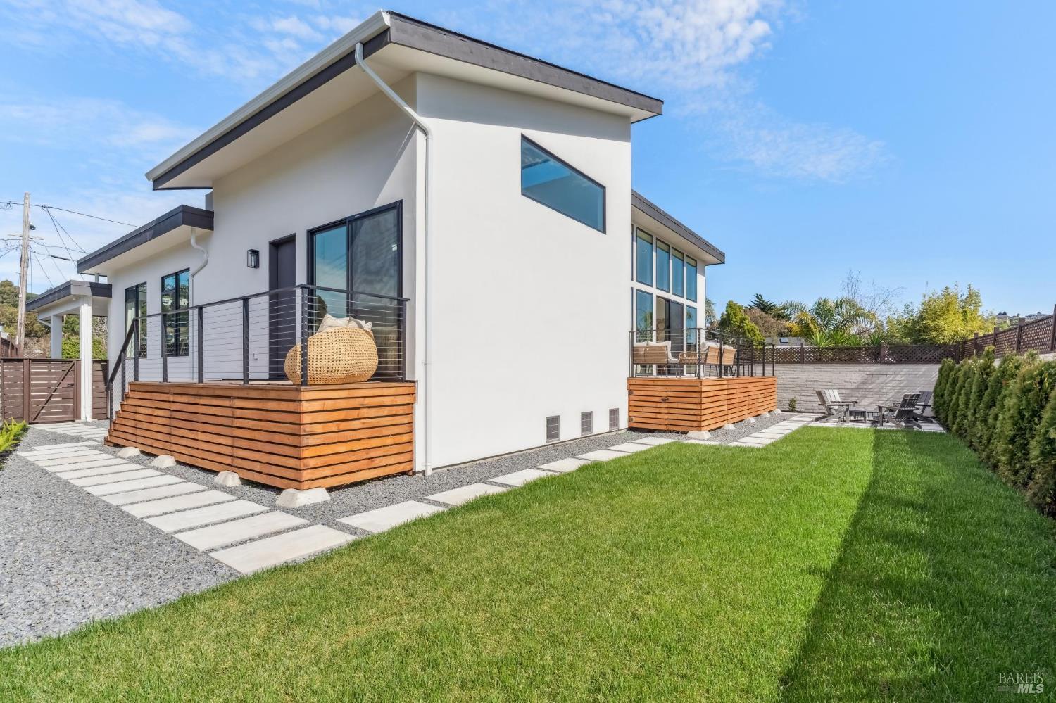 39 Strawberry Circle Mill Valley, CA 94941 - Photo 55 of 81