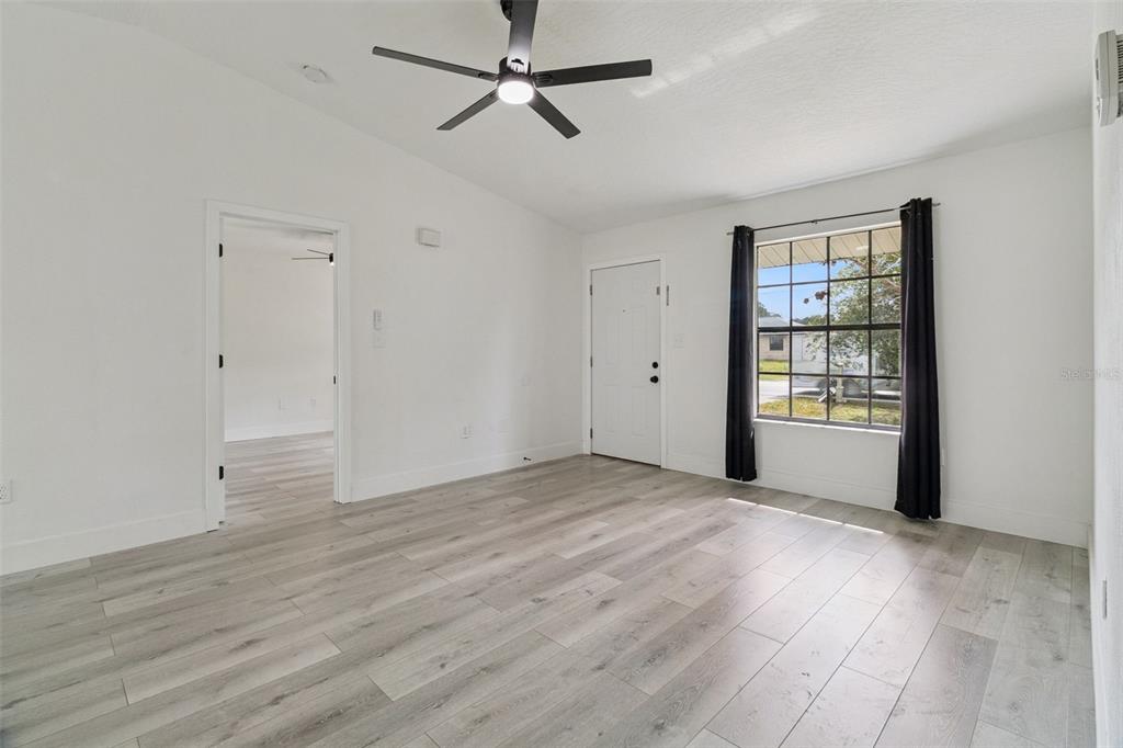 682 Degroodt Road Southwest Palm Bay, FL 32908 - Photo 5 of 31 Gallery Image 5