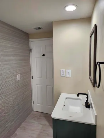 $2,800 | Undisclosed Address, Oakland Park, FL 33334