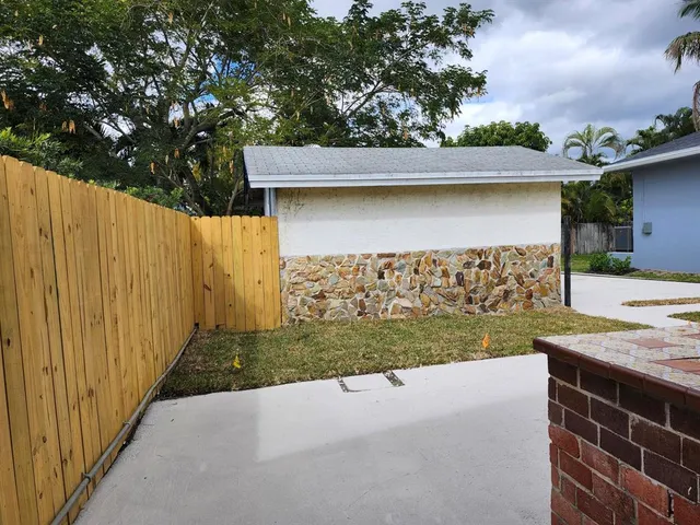 $2,800 | Undisclosed Address, Oakland Park, FL 33334