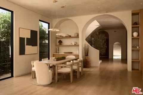 $4,695,000 | 515 North Martel Avenue, Los Angeles, CA 90036