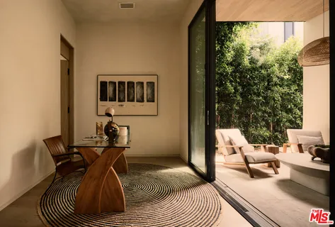 $4,695,000 | 515 North Martel Avenue, Los Angeles, CA 90036