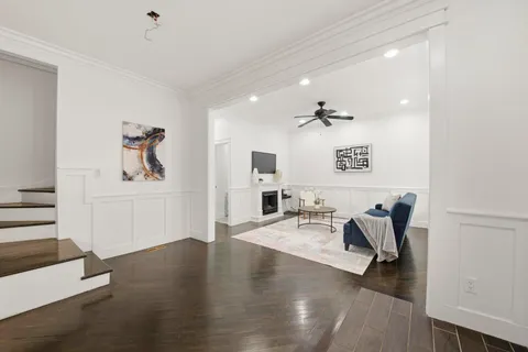$799,500 | 2446 West Pensacola Avenue, Chicago, IL 60618