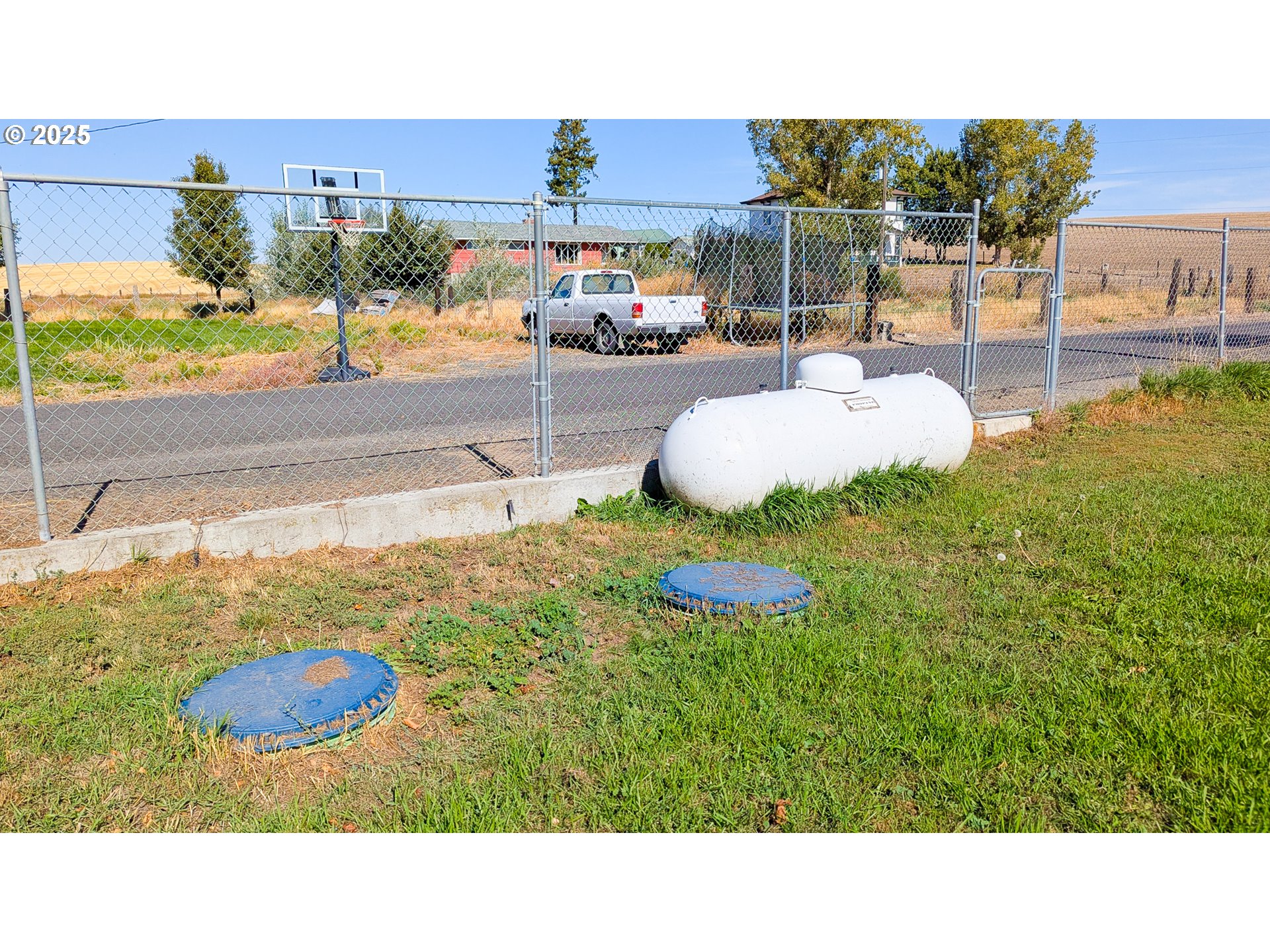 216 Solar Street Helix, OR 97835 - Photo 33 of 36 a outdoor space with a swimming pool
