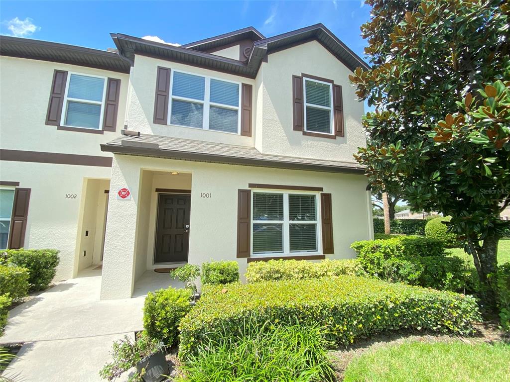 600 Northern Way, Unit 1001 Winter Springs, FL 32708 - Photo 2 of 37 front view of a house