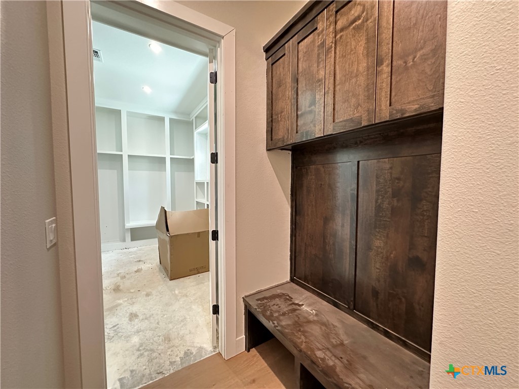418 Dos Rios Drive Belton, TX 76513 - Photo 37 of 41 a view of an entryway