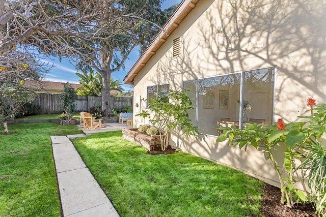 $1,395,000 | 1425 Azalea Drive, Carpinteria, CA 93013