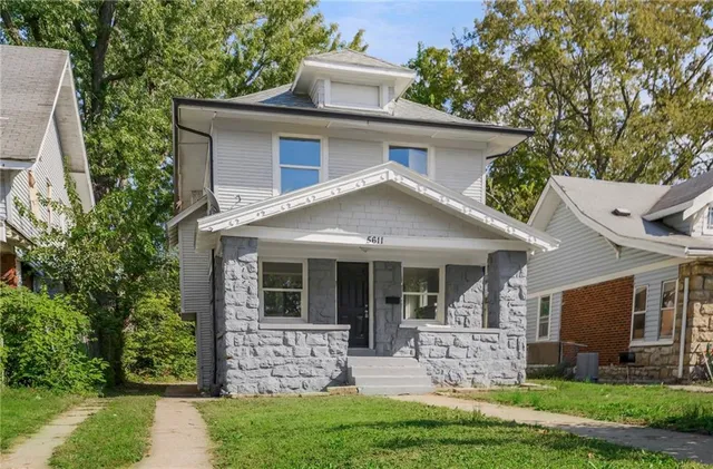 $219,000 | 5611 Highland Avenue, Kansas City, MO 64110