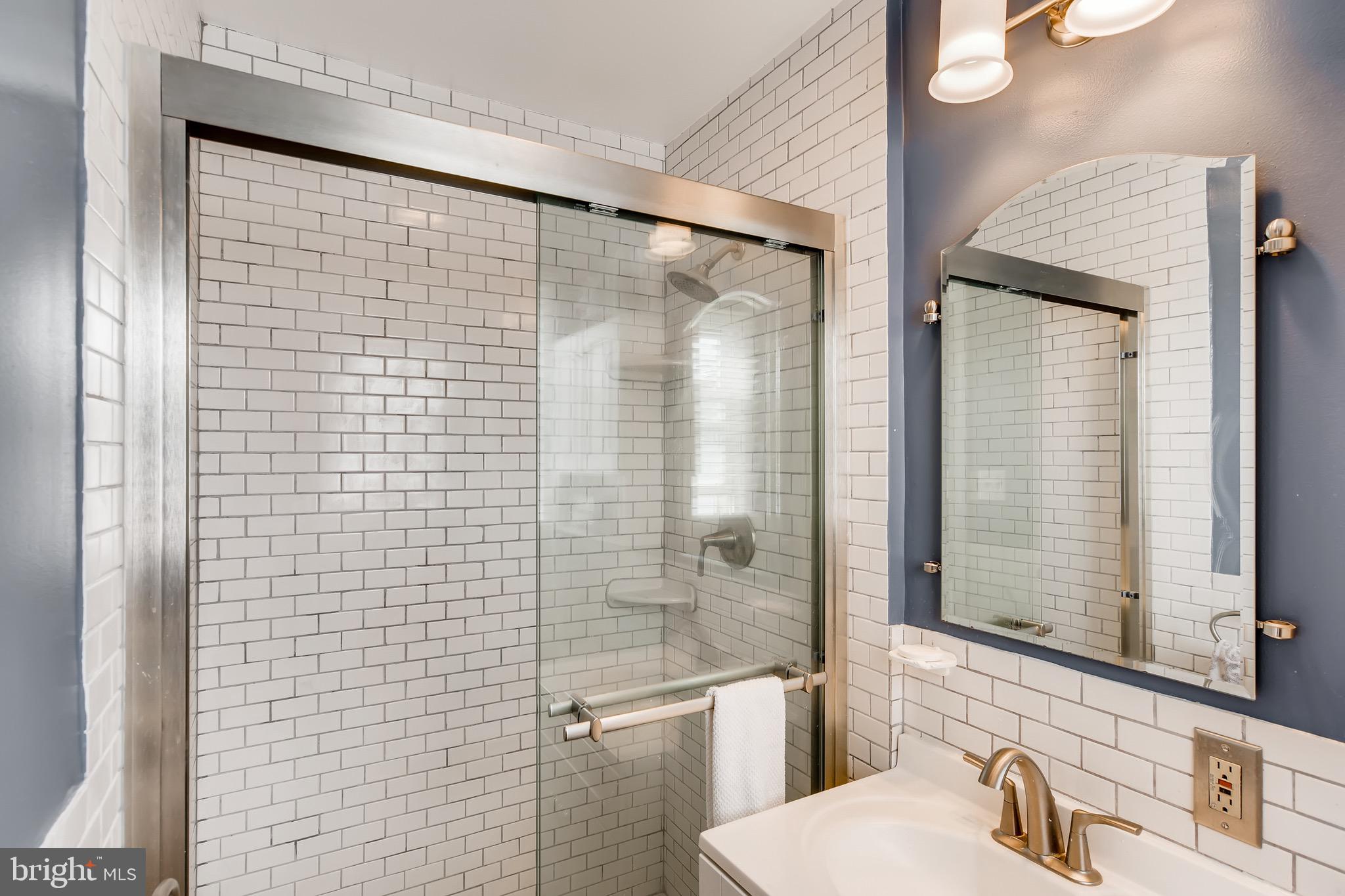 4708 Vicky Road Baltimore, MD 21236 - Photo 14 of 28 Master Bath