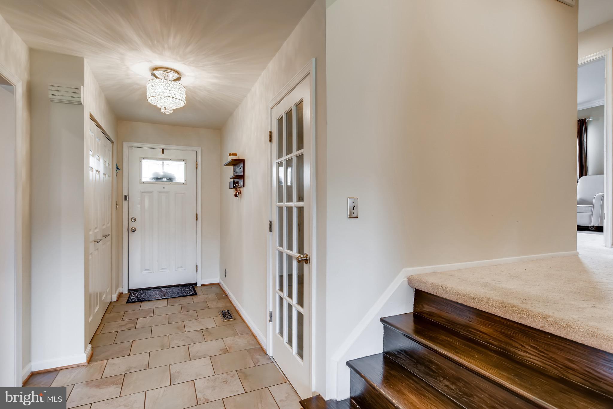 4708 Vicky Road Baltimore, MD 21236 - Photo 4 of 28 Interior entrance hallway