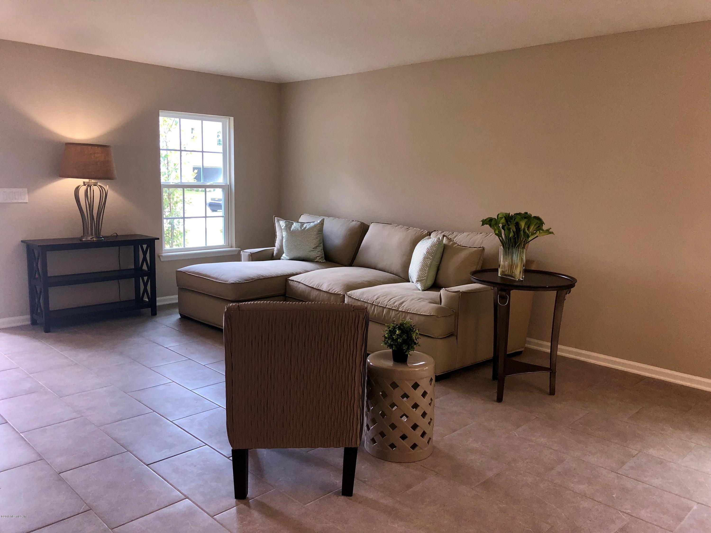 211 Rittburn Lane St. Johns, FL 32259 - Photo 5 of 14 Sitting ARea