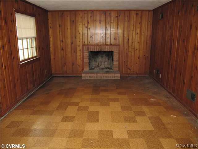 2103 Dresden Road Henrico, VA 23229 - Photo 9 of 20 Den/Family/Great Room