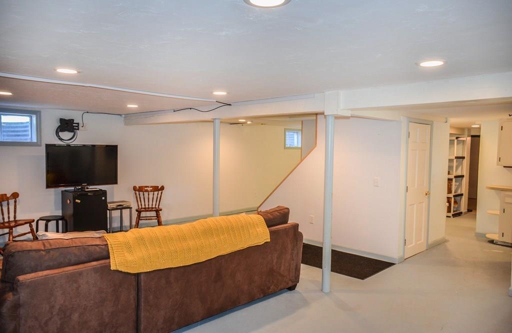 49 Woodridge Road Holden, MA 01520 - Photo 32 of 41 Gallery Image 32