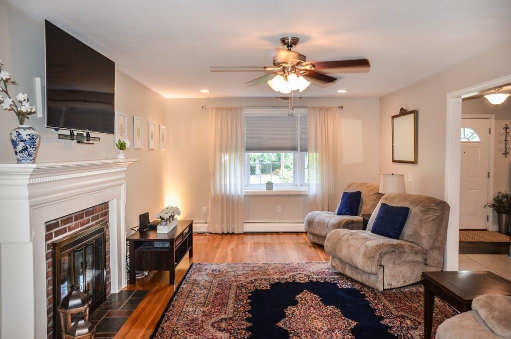 49 Woodridge Road Holden, MA 01520 - Photo 10 of 41 Gallery Image 10