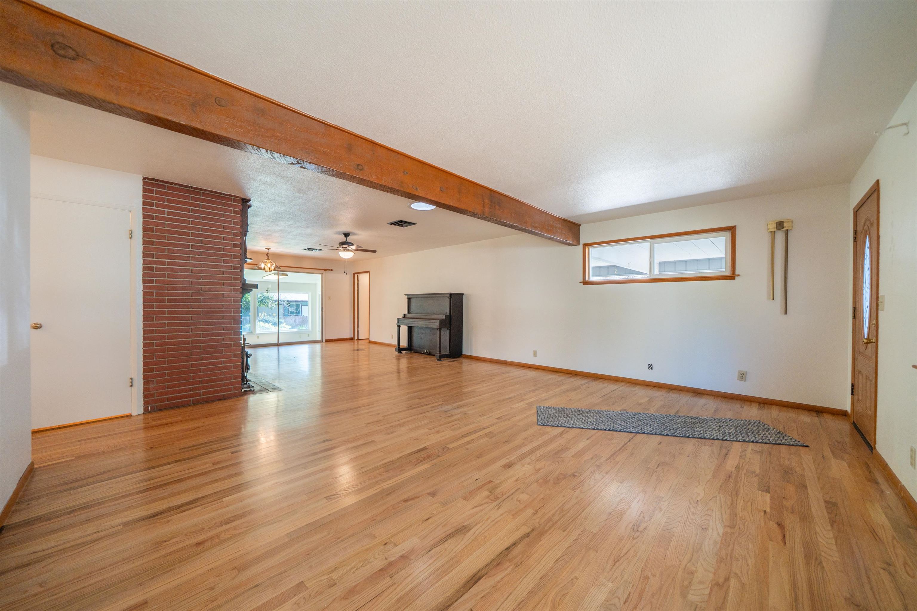 3081 Henderson Road Redding, CA 96002 - Photo 5 of 38