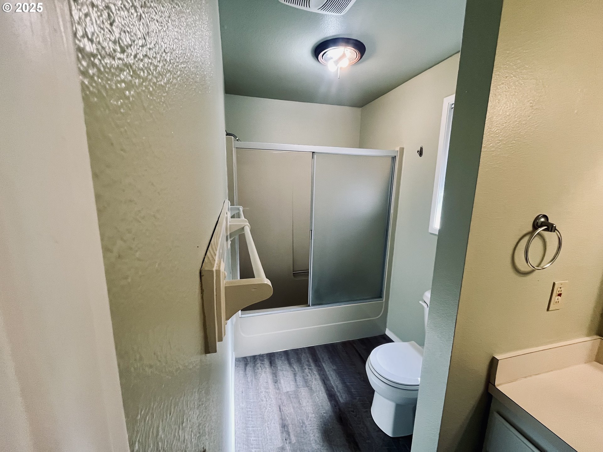 920 Ranch Road Reedsport, OR 97467 - Photo 12 of 34 Bathroom, Attached