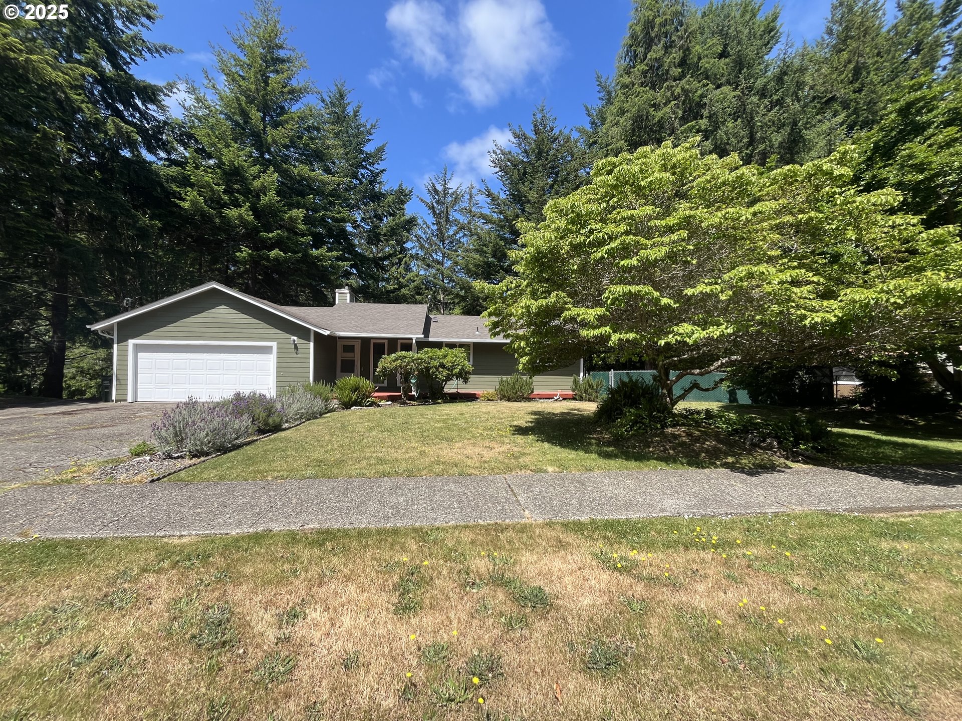 920 Ranch Road Reedsport, OR 97467 - Photo 2 of 34 Garage