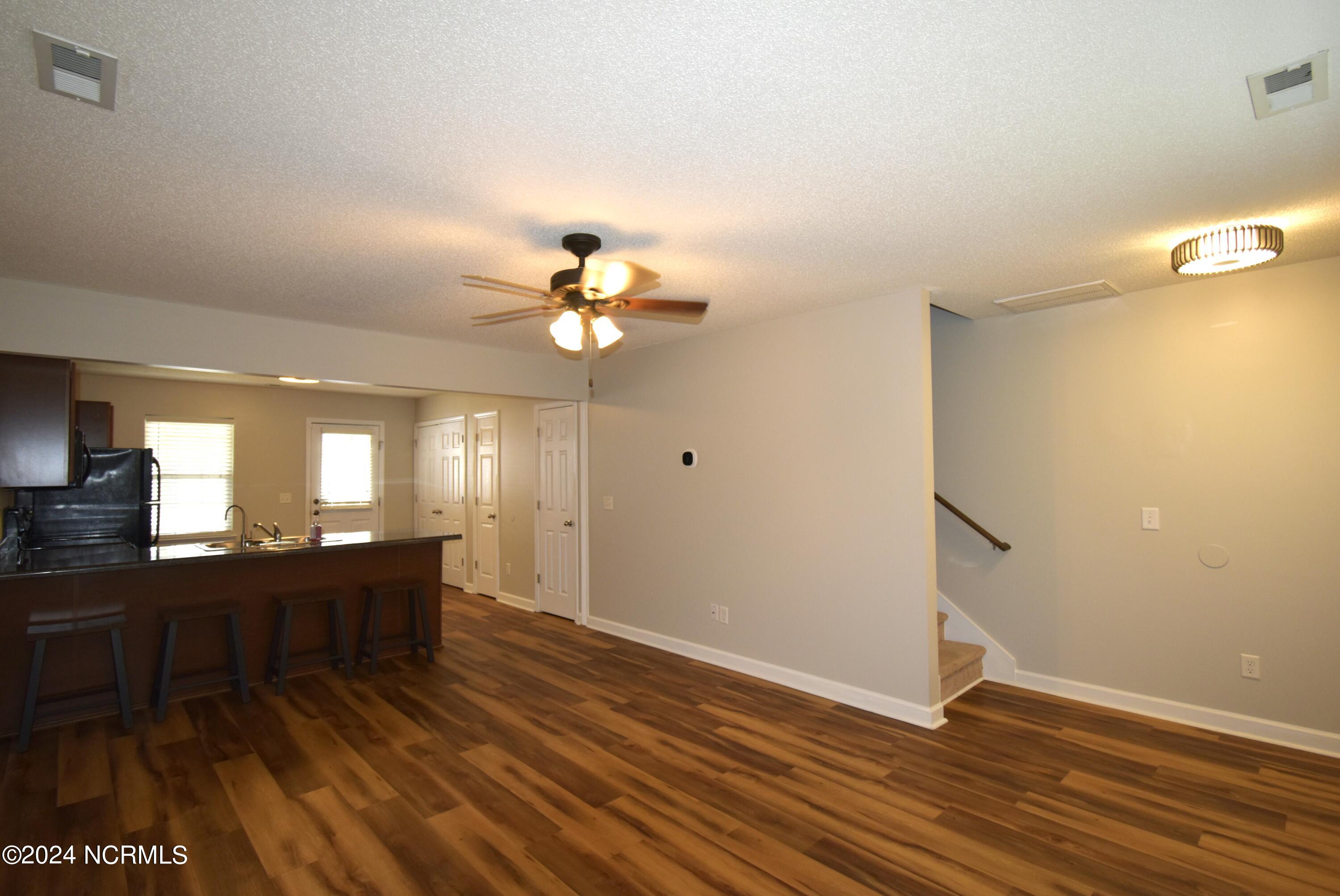 202 Lanieve Court, Unit 4 Hubert, NC 28539 - Photo 4 of 23 _DSC0026