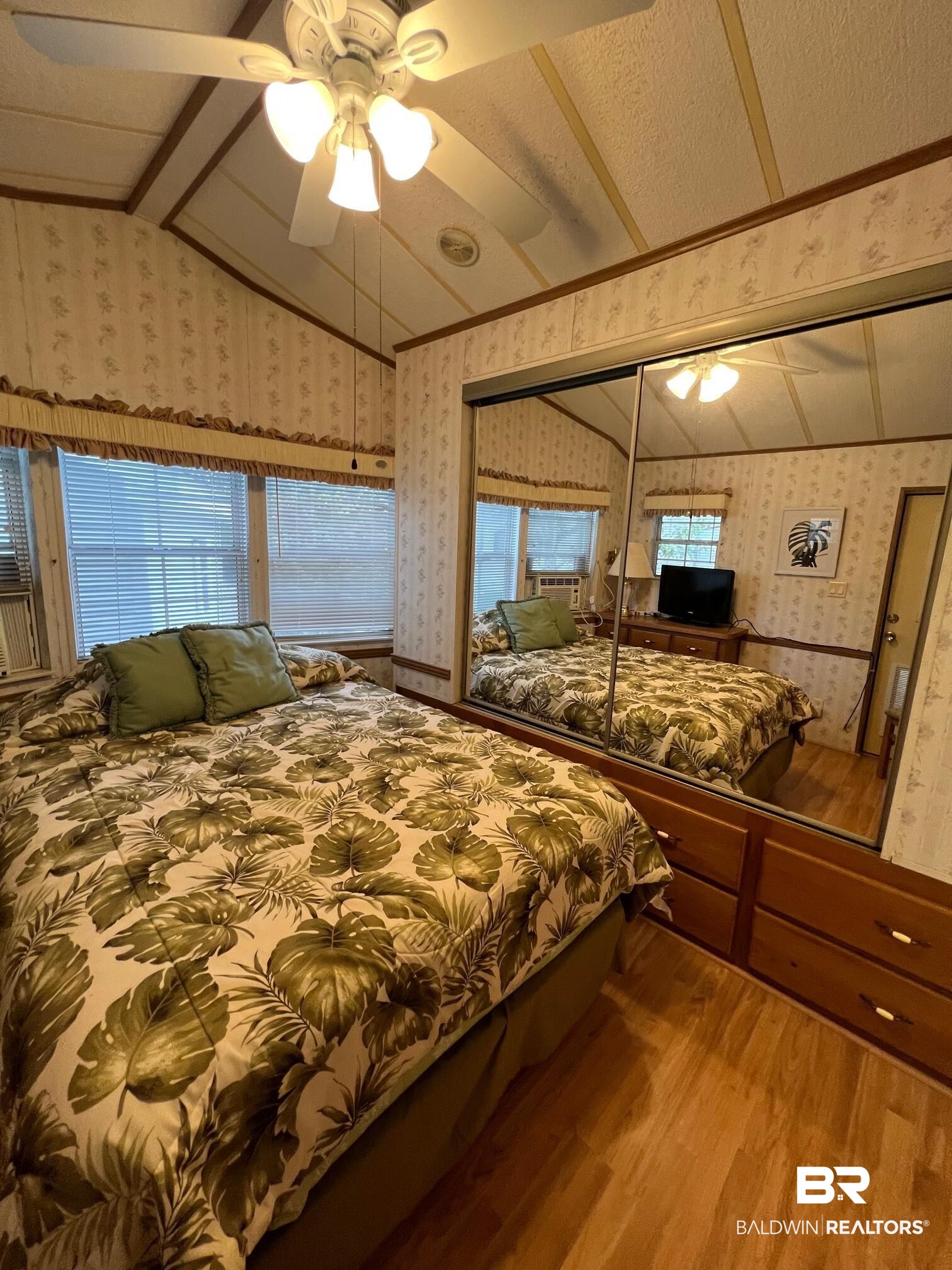 224 Defuniak Loop Lillian, AL 36549 - Photo 6 of 30