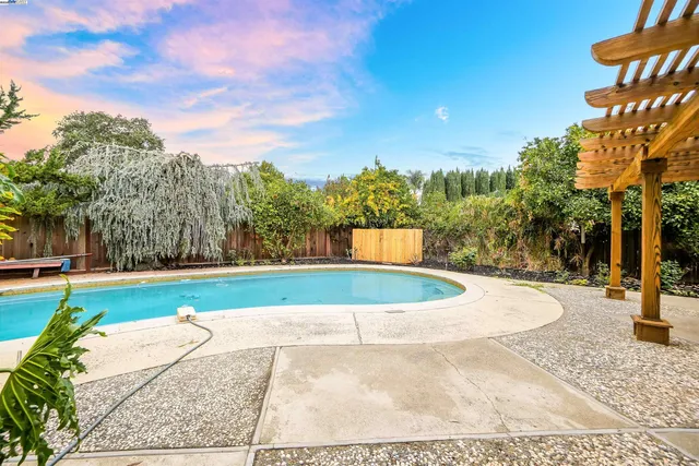 $1,649,000 | 817 Cheyenne Drive, Walnut Creek, CA 94598