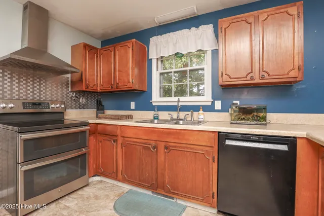 $262,900 | 806 Smallwood Drive, Jacksonville, NC 28540