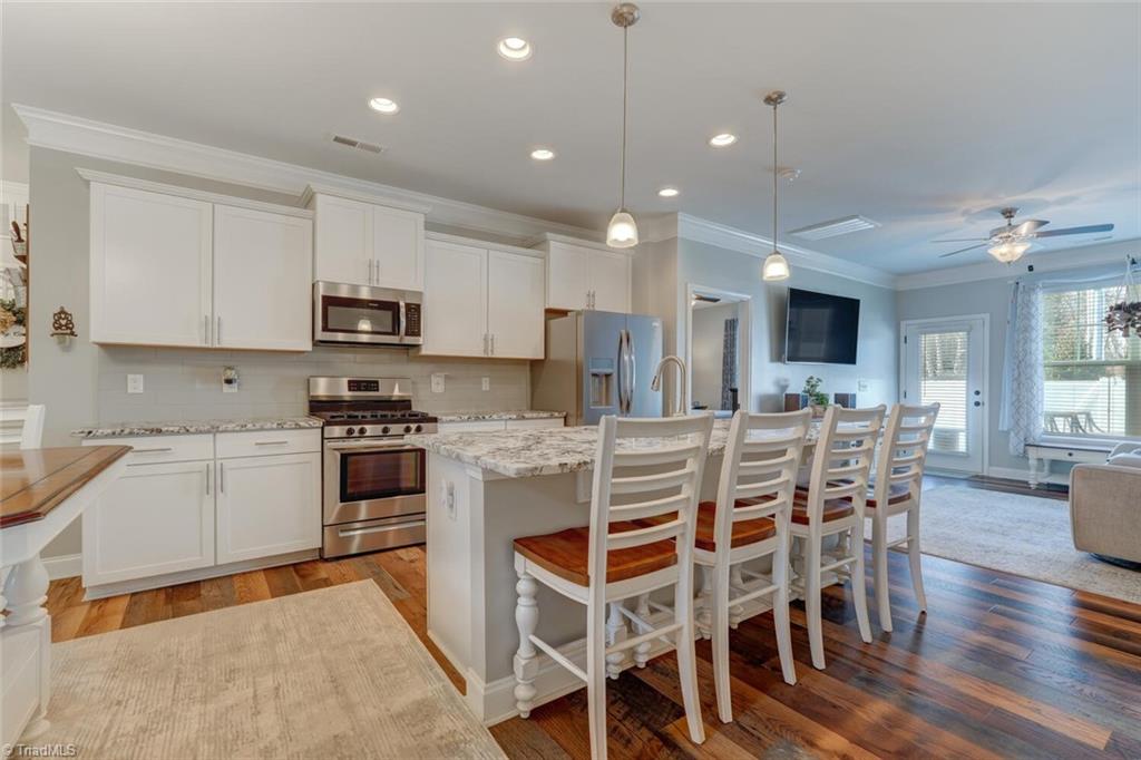 706 Riley Lane Greensboro, NC 27455 - Photo 5 of 25 kitchen