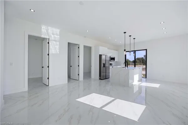 $1,800 | 1051 Marine Avenue South, Lehigh Acres, FL 33974