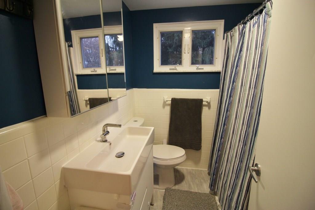 1031 Greentree Road Pittsburgh, PA 15220 - Photo 13 of 17 Gallery Image 13
