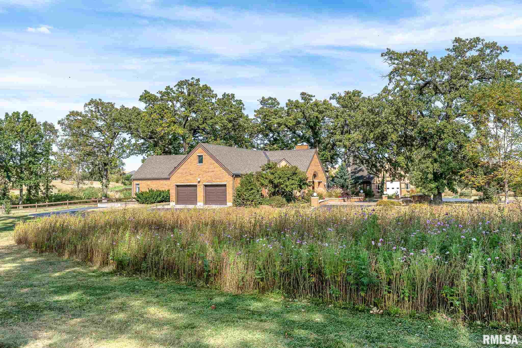 3110 Harts Mill Road Clinton, IA 52732 - Photo 3 of 30 Gallery Image 3