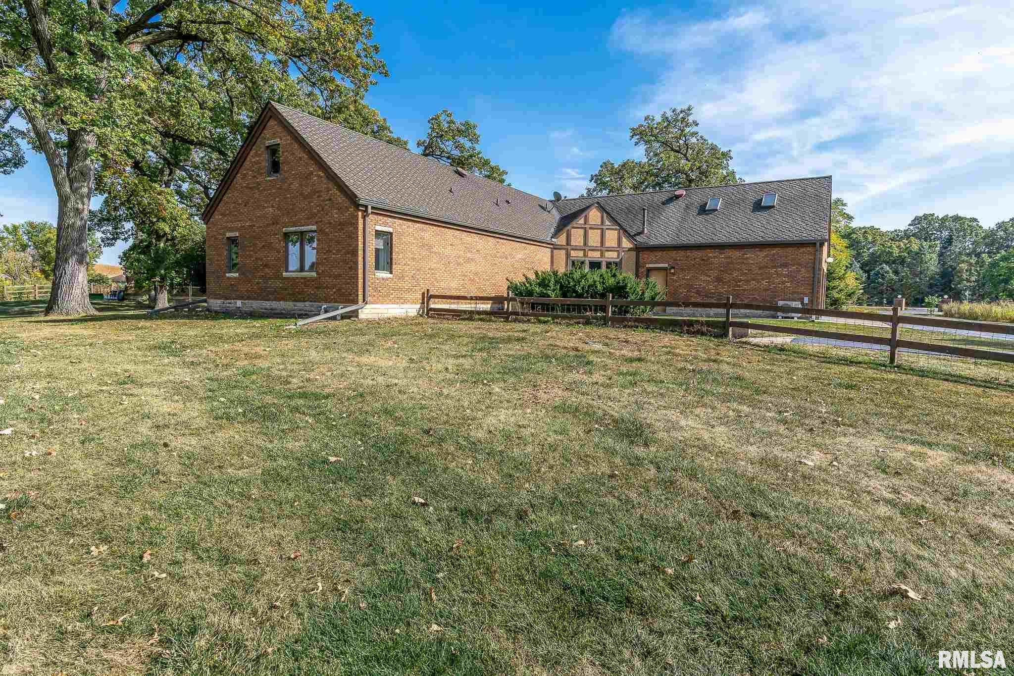 3110 Harts Mill Road Clinton, IA 52732 - Photo 7 of 30 Gallery Image 7