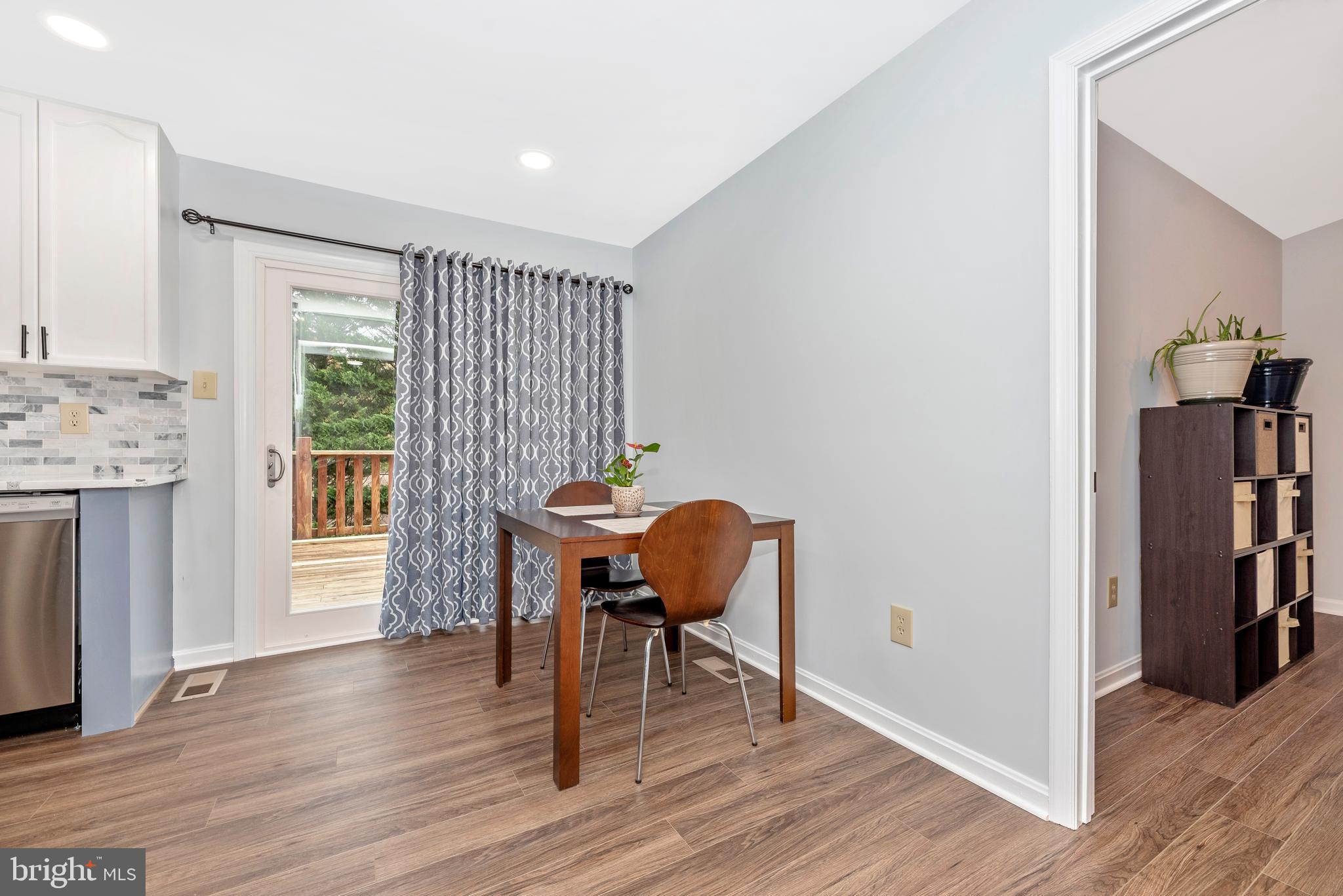 6706 Hemlock Point Road New Market, MD 21774 - Photo 11 of 42 Kitchen Nook