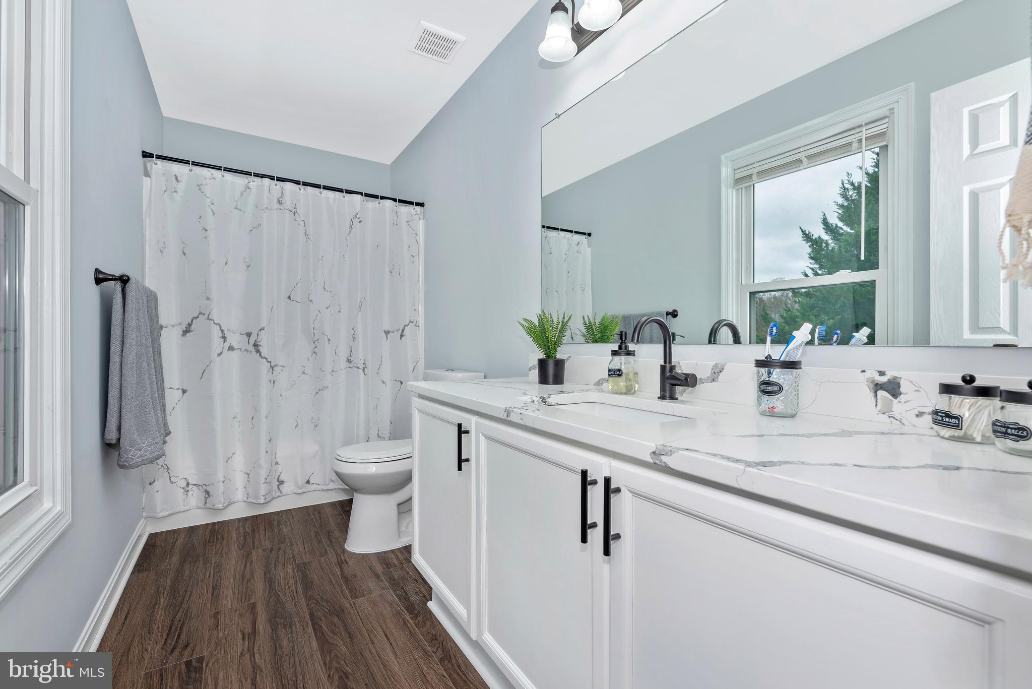 6706 Hemlock Point Road New Market, MD 21774 - Photo 19 of 42 Bathroom