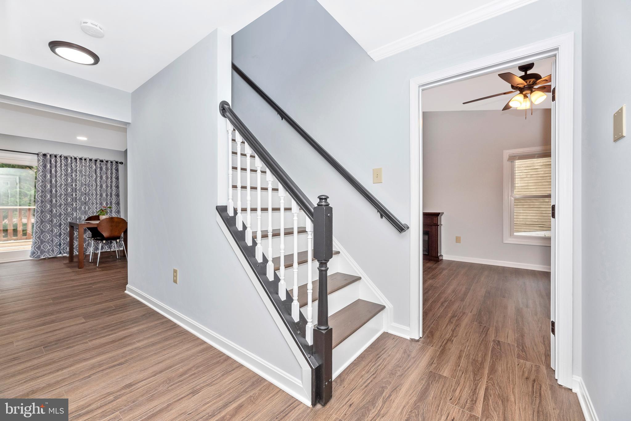 6706 Hemlock Point Road New Market, MD 21774 - Photo 3 of 42 Foyer