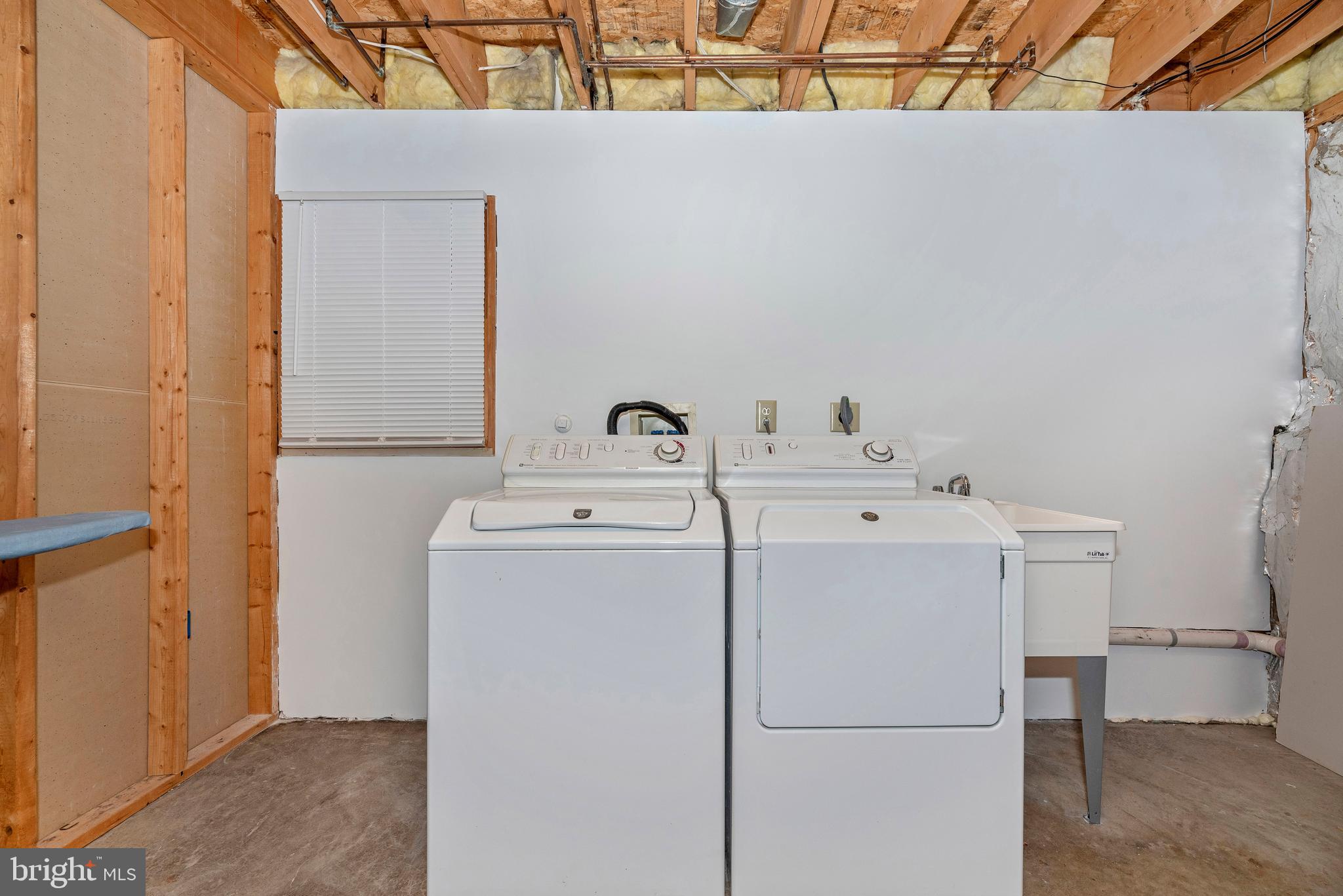 6706 Hemlock Point Road New Market, MD 21774 - Photo 25 of 42 Laundry