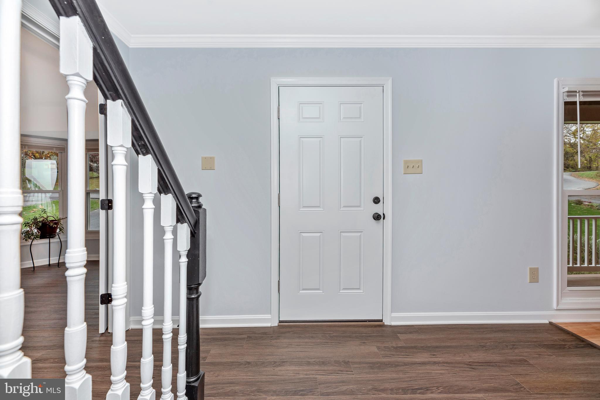 6706 Hemlock Point Road New Market, MD 21774 - Photo 4 of 42 Foyer