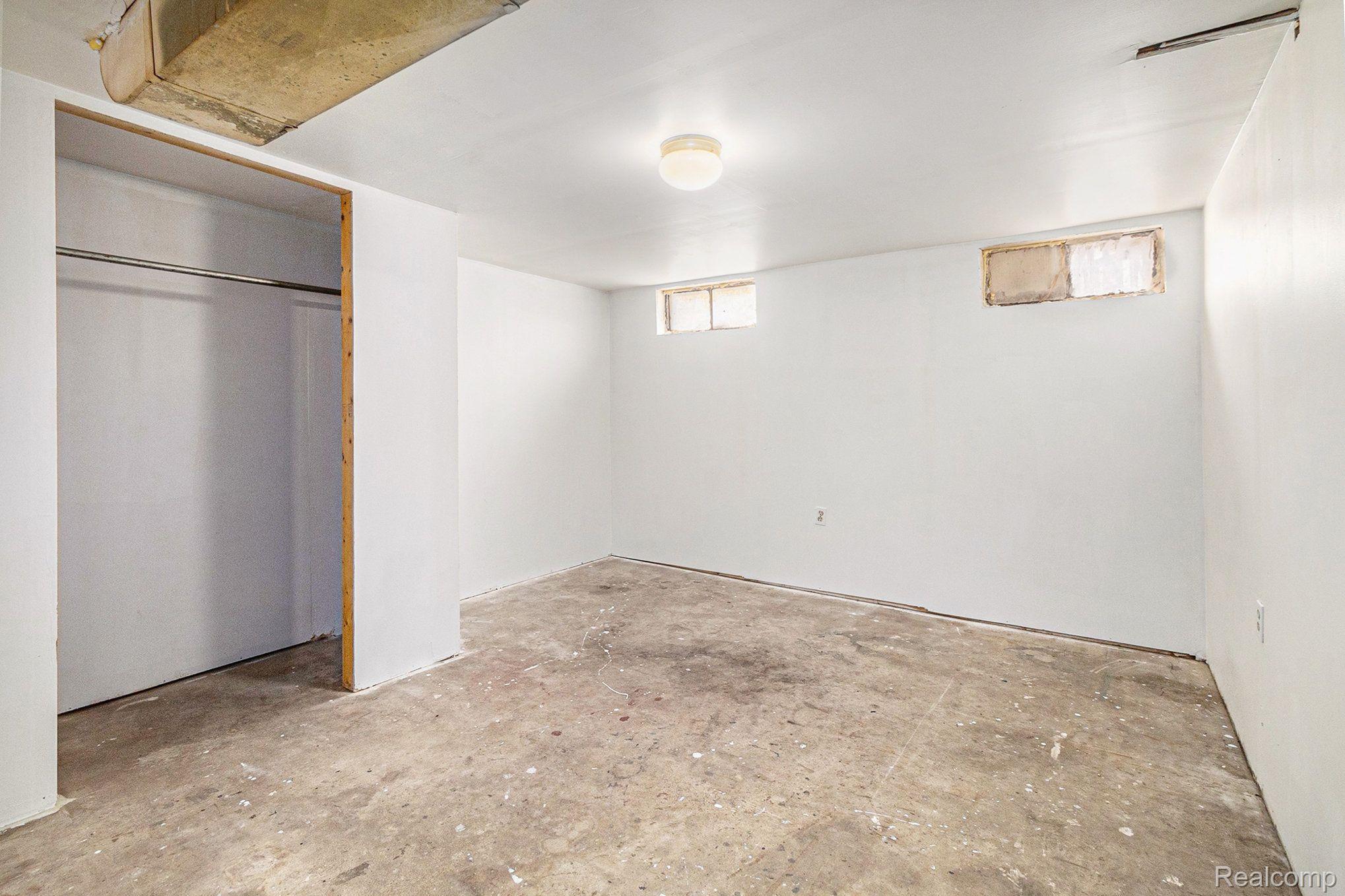 1726 Peavy Road Howell, MI 48843 - Photo 20 of 43 Gallery Image 20