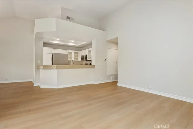 $3,700 | 5 Rice Aisle, Irvine, CA 92612