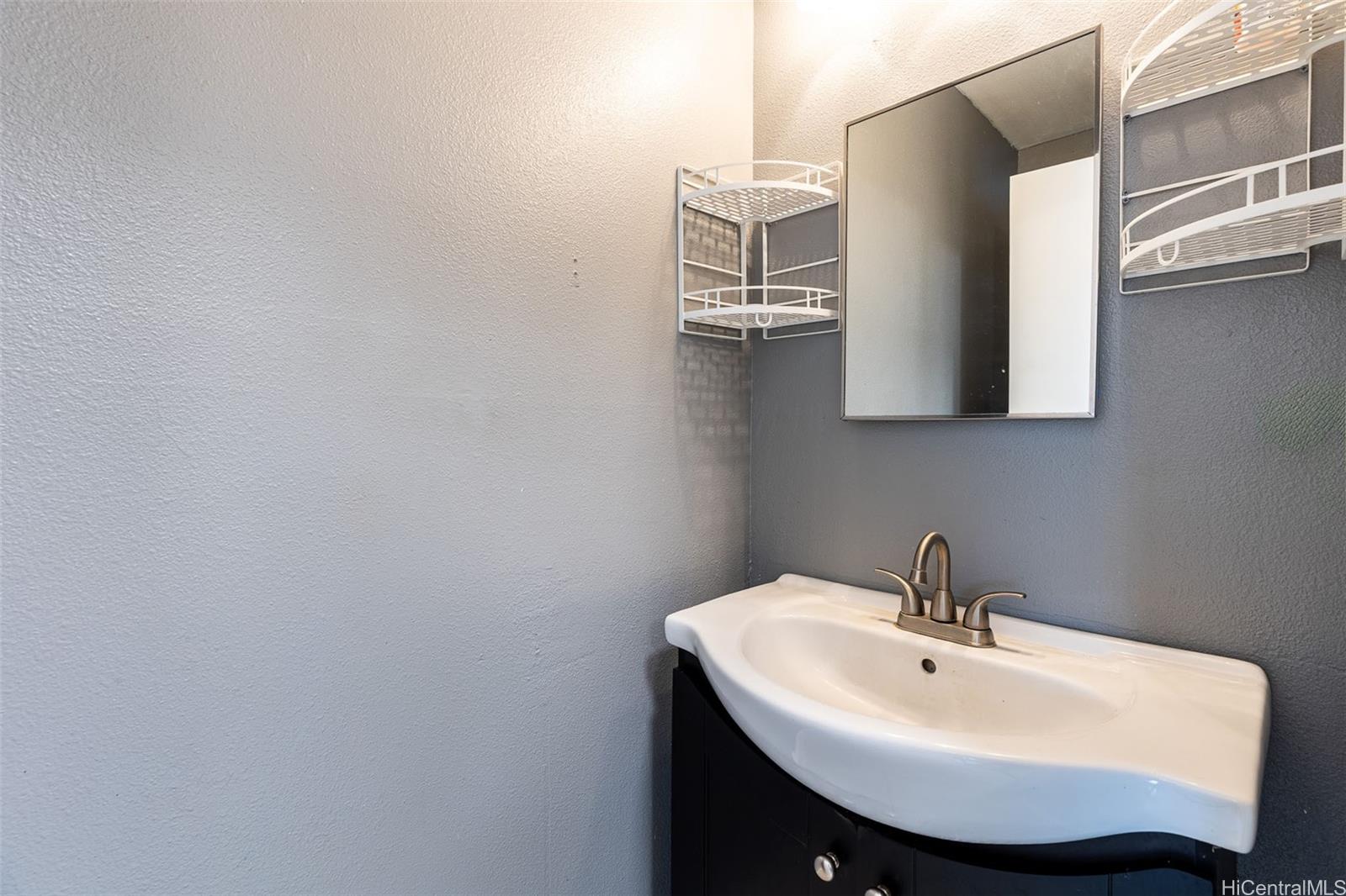 91-1143 Kamaaha Loop, Unit 17B Kapolei, HI 96707 - Photo 16 of 18