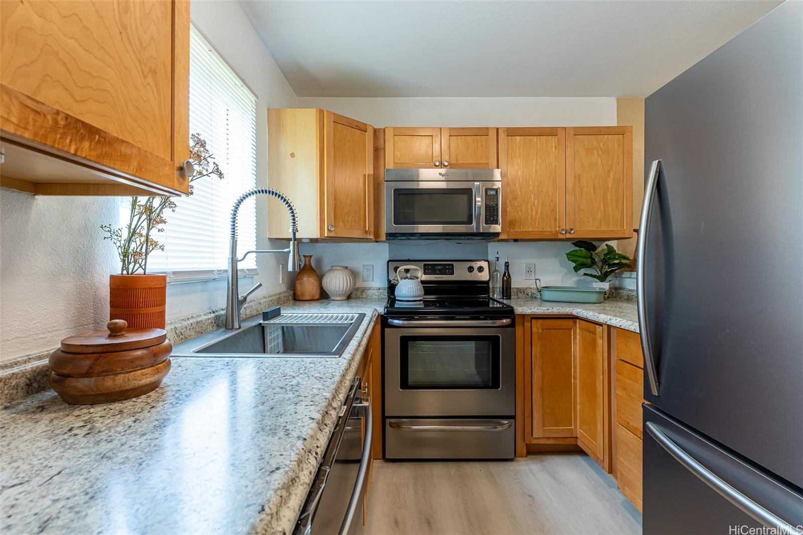 91-1143 Kamaaha Loop, Unit 17B Kapolei, HI 96707 - Photo 3 of 18