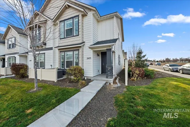 $339,990 | 2471 East Goldstone Street, Meridian, ID 83642