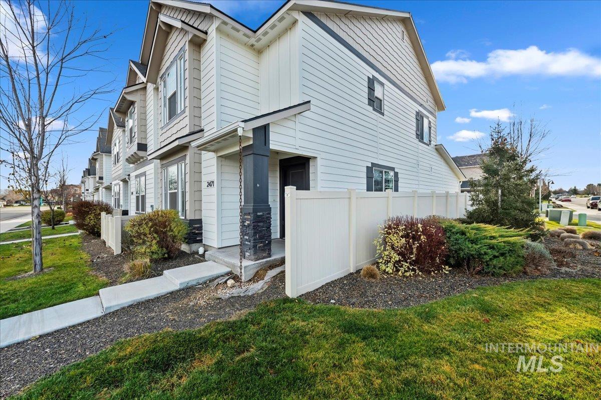 2471 East Goldstone Street Meridian, ID 83642 - Photo 4 of 27 View of home's exterior