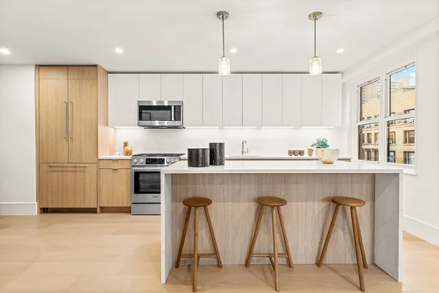 $2,150,000 | 175 West 95th Street, Unit 9C | Upper West Side