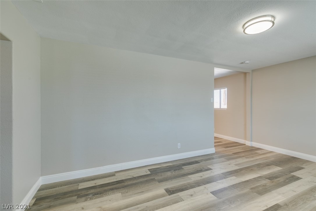 305 West Basic Road Henderson, NV 89015 - Photo 4 of 40