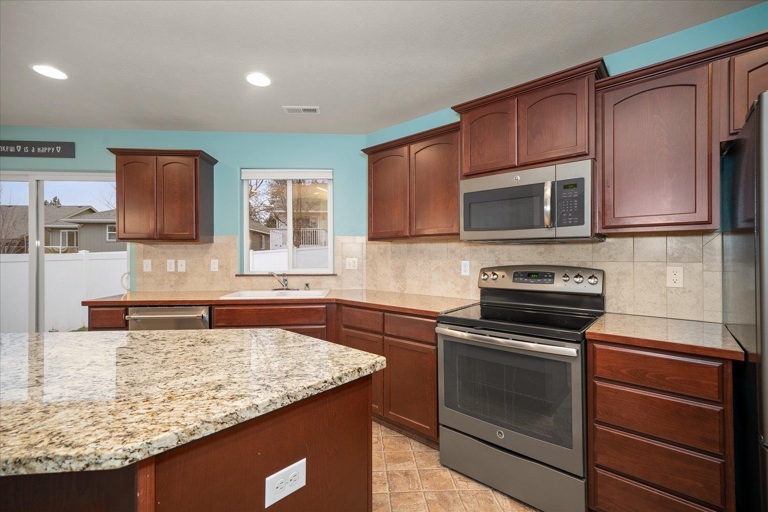 709 East Silver Pine Road Colbert, WA 99005 - Photo 12 of 38 Gallery Image 12