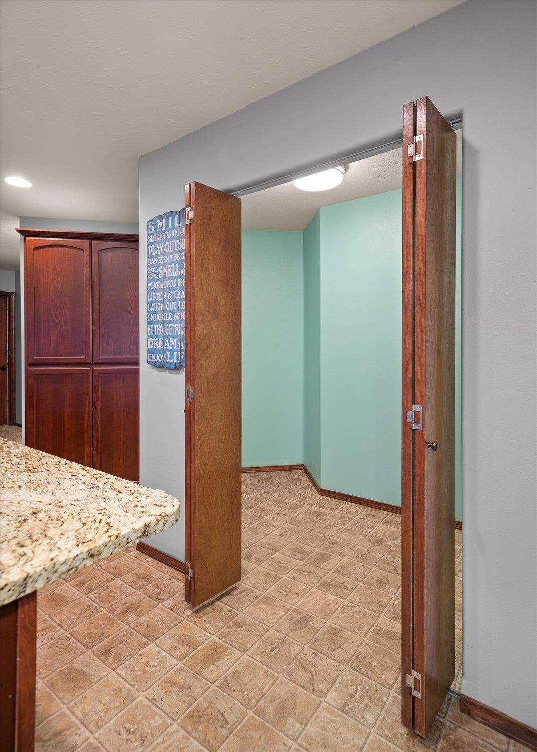 709 East Silver Pine Road Colbert, WA 99005 - Photo 13 of 38 Gallery Image 13