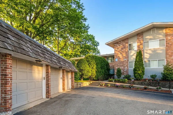 $600,000 | 49 Southport Woods Drive, Unit 49, Fairfield, CT 06890