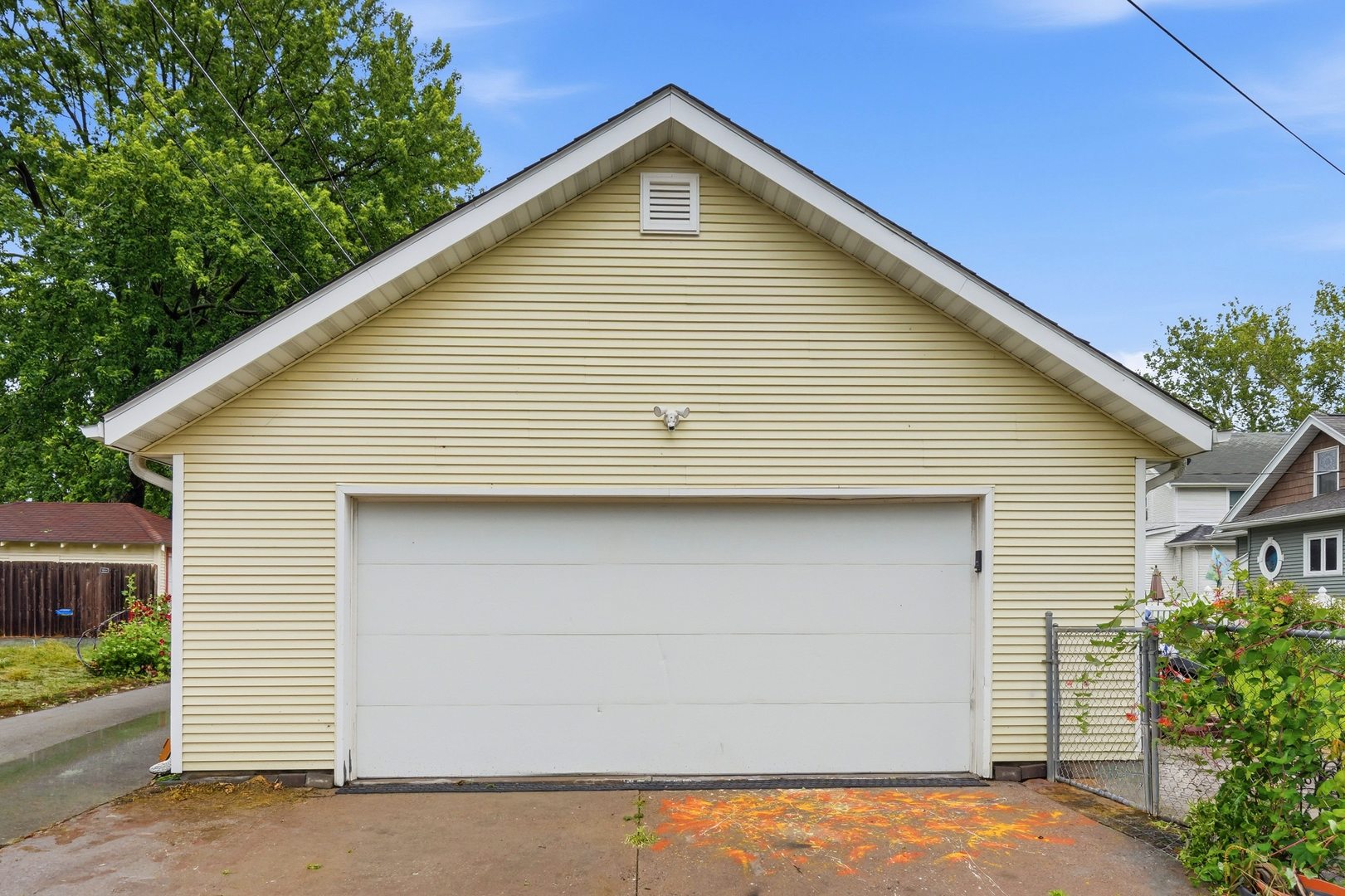 2702 Middle Road Davenport, IA 52803 - Photo 21 of 24